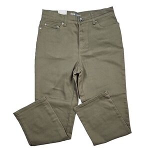 Style & Co Women's Olive Green Relaxed Tapered Jeans Size 6 Petite NWT
